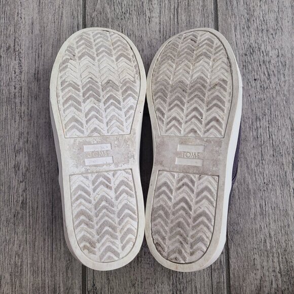 Toms youth kids lace up low top sneakers grey size 3.5 Y - Picture 10 of 11